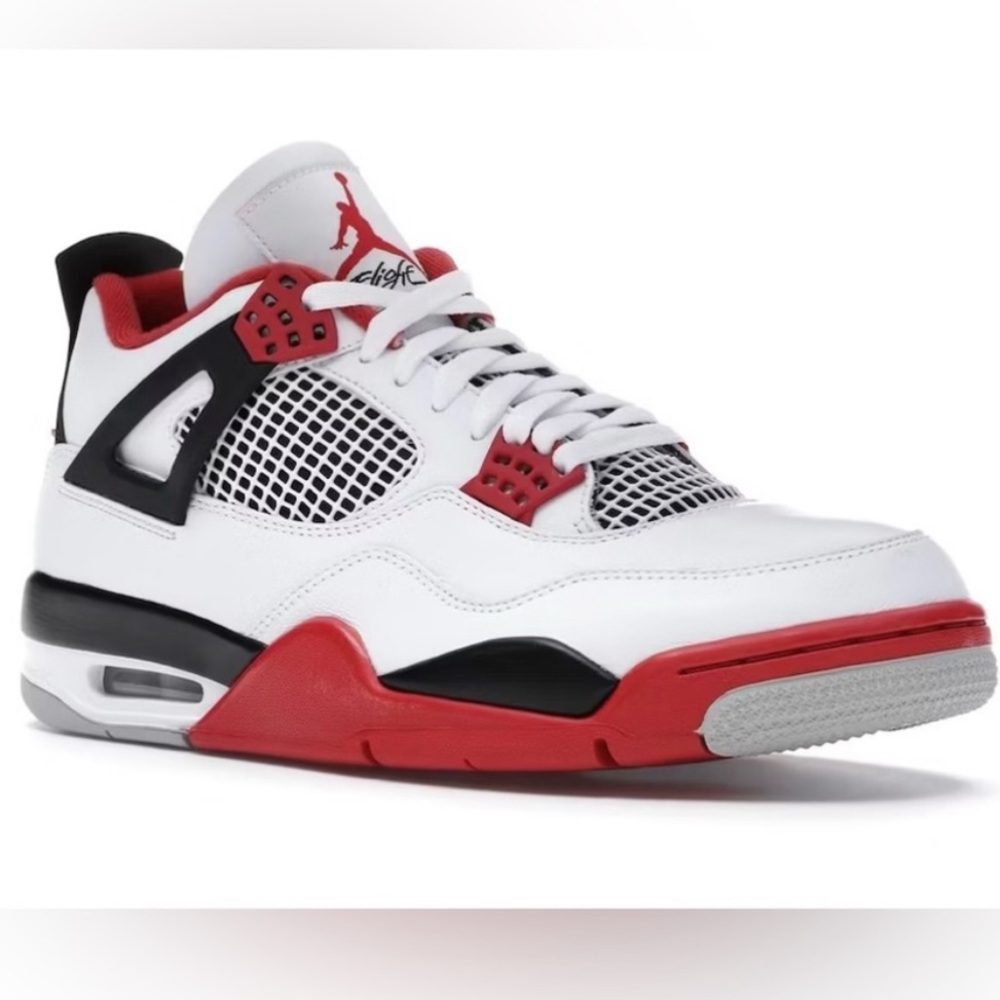 AIR JORDAN 4 RETRO white/fire-red-black- tech grey Men’s 7 Women’s 8.5NEW IN BOX